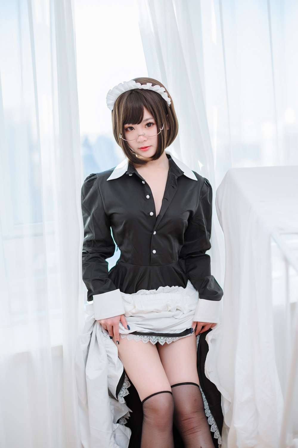 是青水-长裙女仆眼镜娘[35P] COS网红博主 预览1图