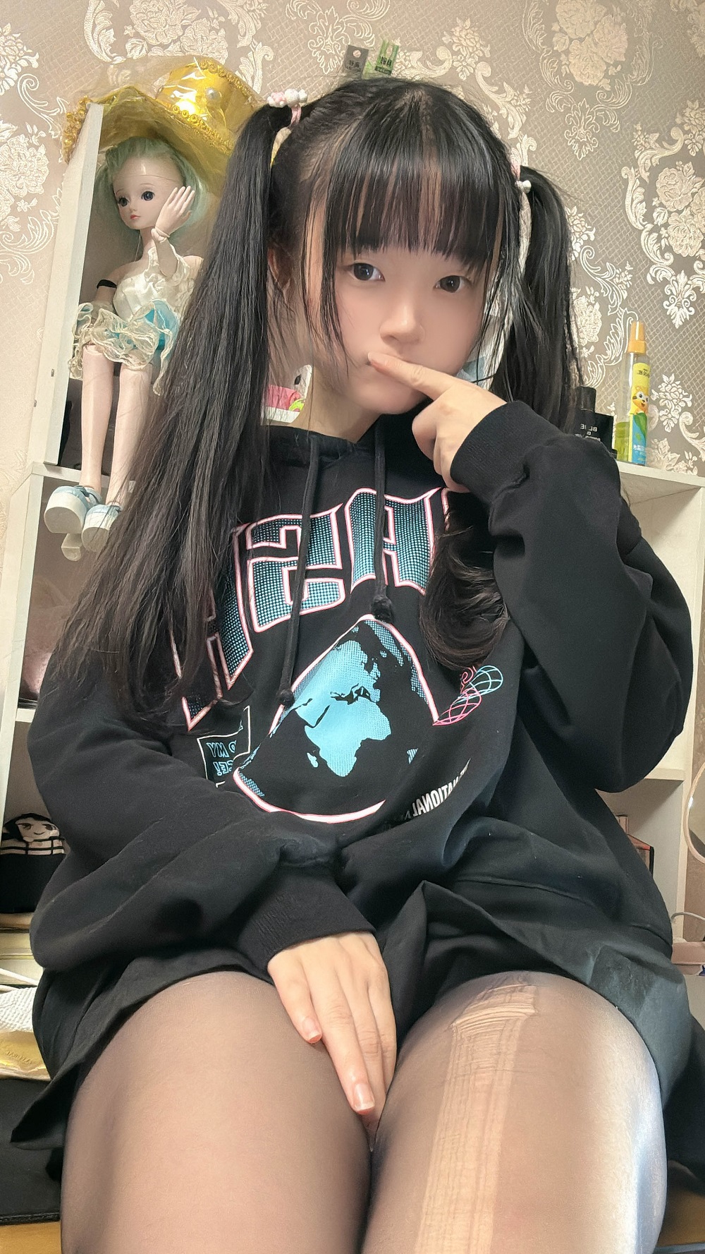 神沢永莉-别看大姐姐啦[78P+1V] COS网红博主 预览1图