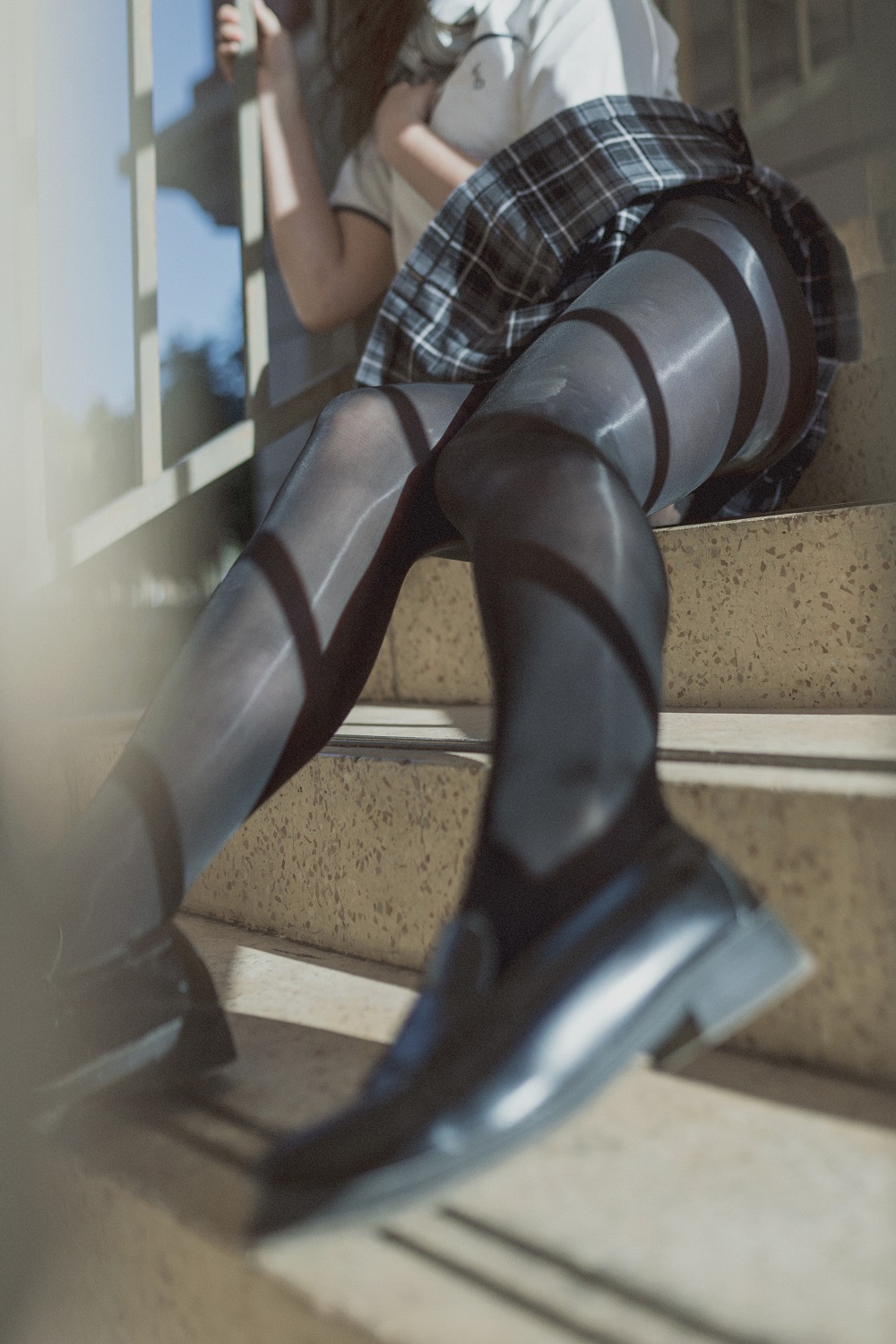 汐-楼梯JK制服[30P] COS网红博主 预览2图