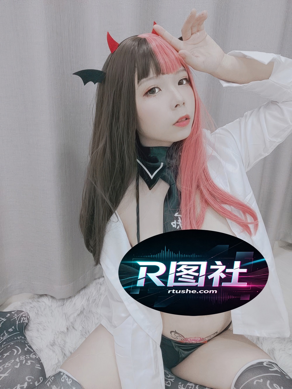 无颜小天使-恶堕痴女[33P] COS网红博主 预览1图