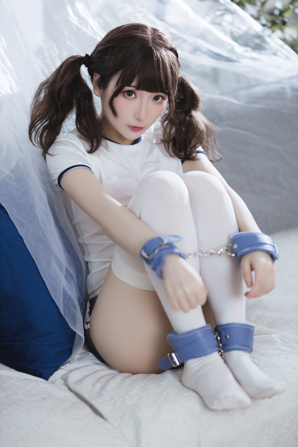 是三不是世w-体操服束缚[37P] COS网红博主 预览2图