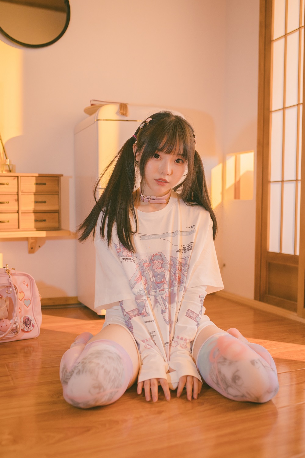 六味帝皇酱-午后的少女[84P] COS网红博主 预览2图