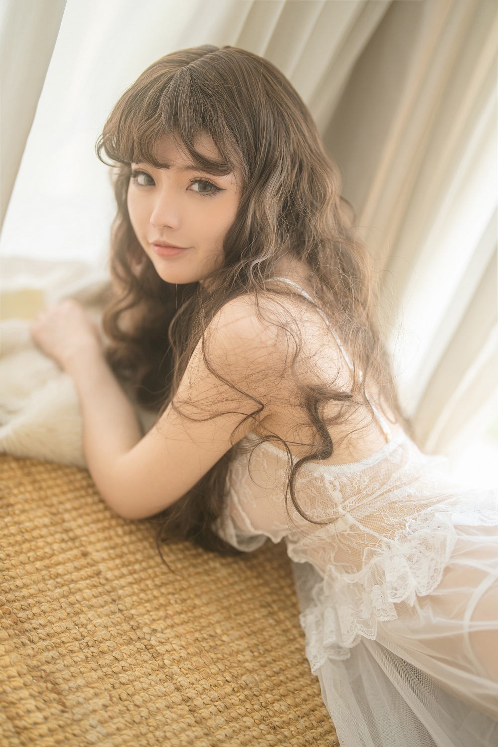 桃良阿宅-透明纱裙[34P] COS网红博主 预览1图