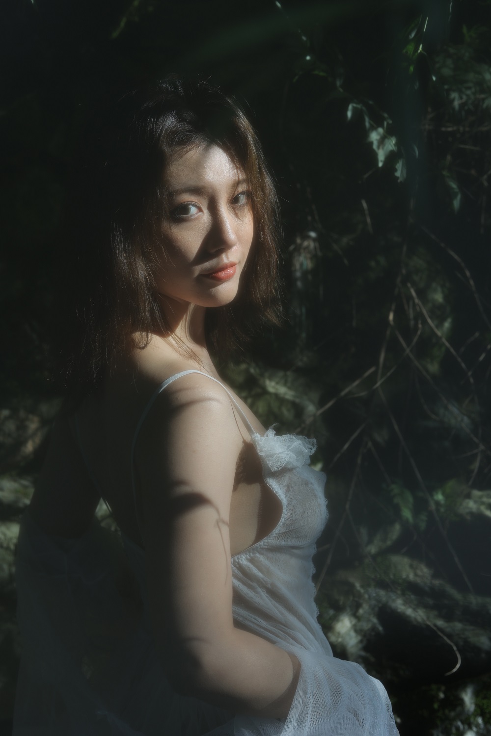 桃良阿宅-屿间[30P] COS网红博主 预览2图