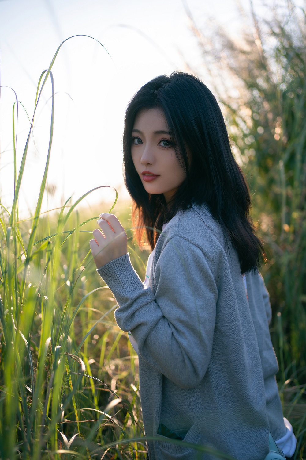 桃良阿宅-外出毛衣JK[43P] COS网红博主 预览1图
