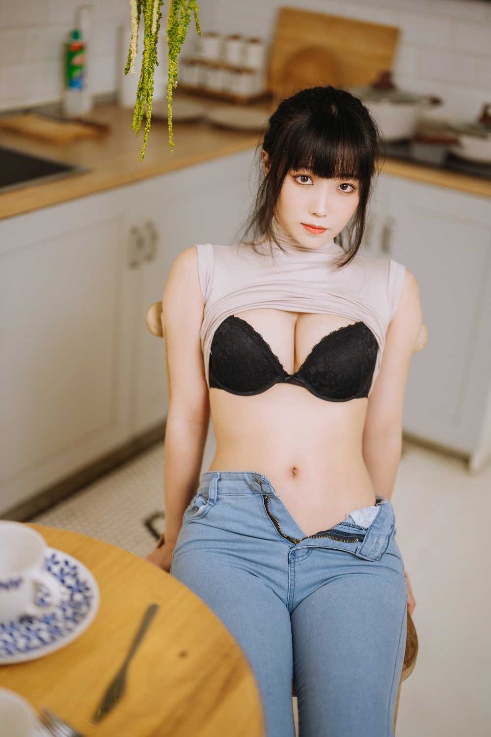 汪知子-姐姐的牛仔裤[33P] COS网红博主 预览2图