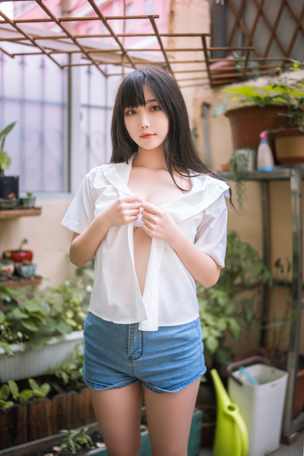 汪知子-夏日小院[33P] COS网红博主 预览1图