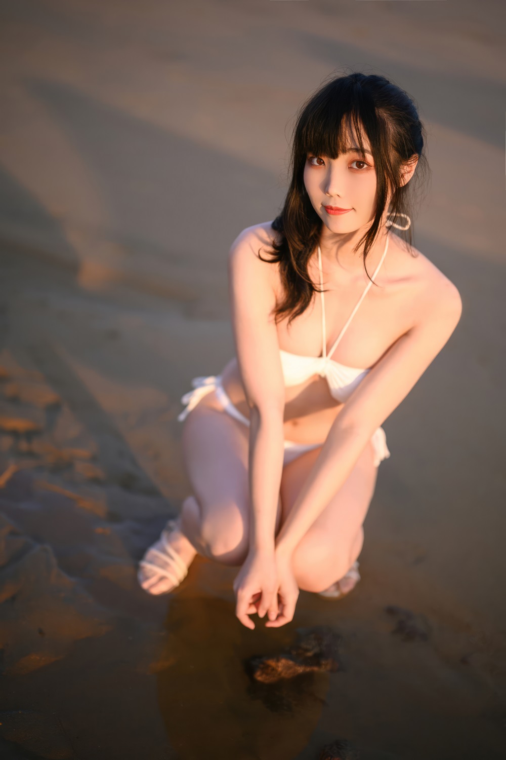 汪知子-白色比基尼[30P] COS网红博主 预览2图