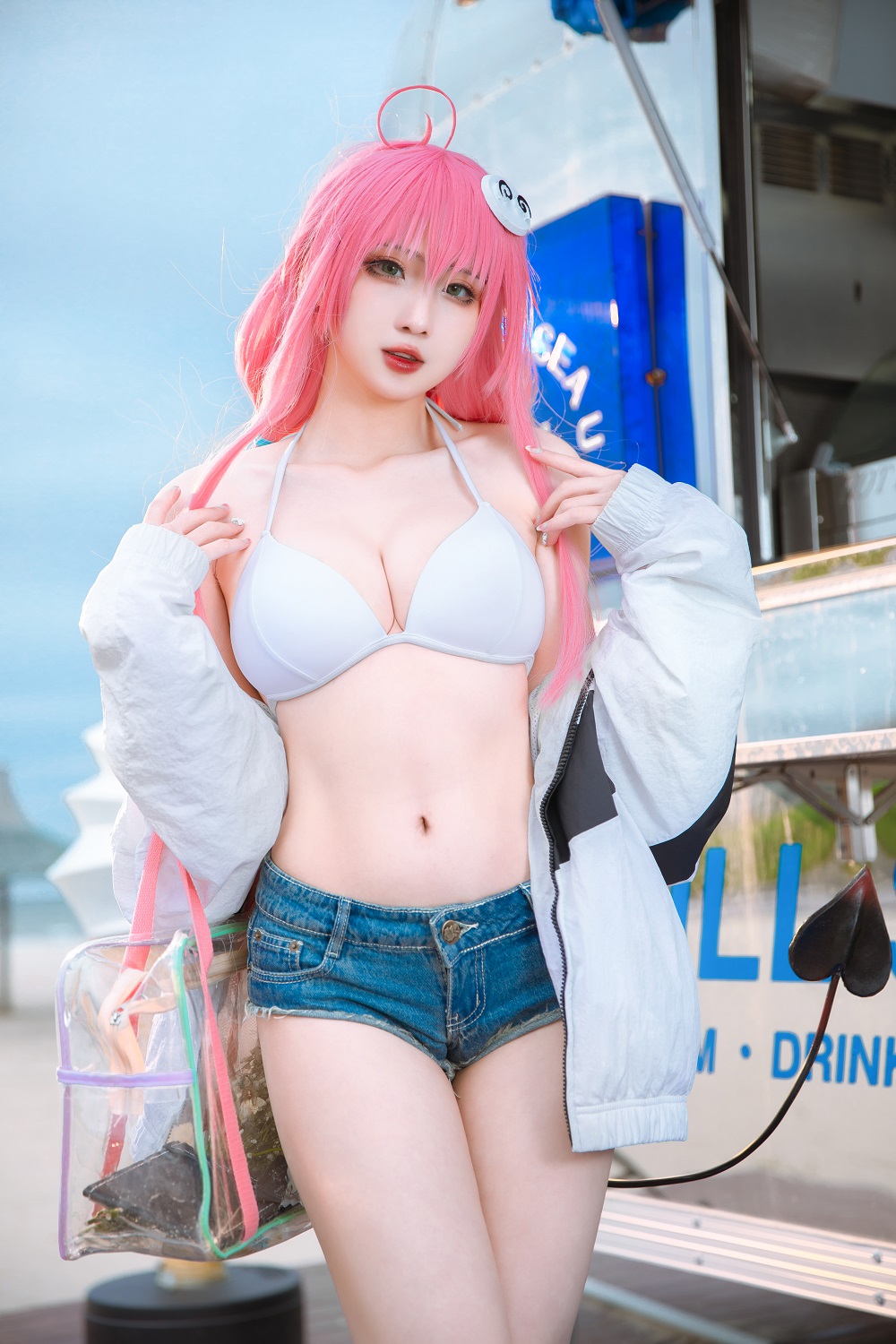 瓦斯塔亚小龙虾-出包王女-菈菈水着[27P] COS网红博主 预览1图