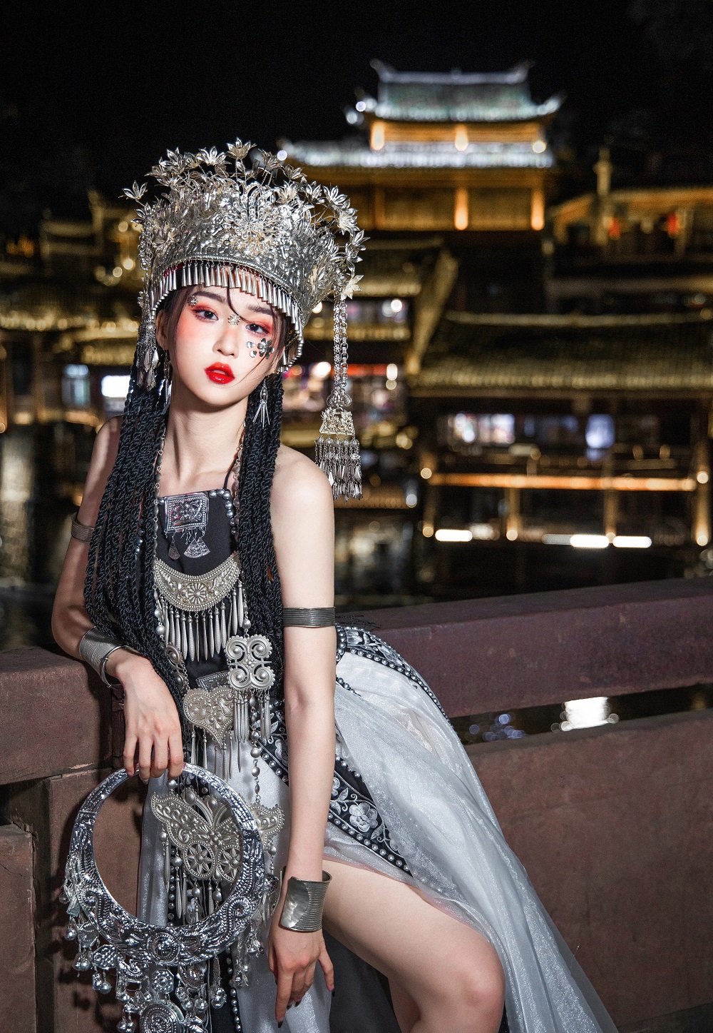 瓦斯塔亚小龙虾-苗疆女子[18P] COS网红博主 预览1图