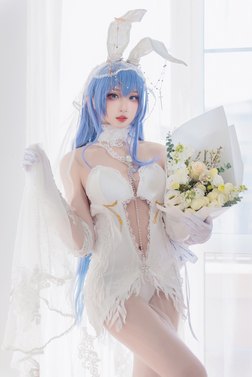 瓦斯塔亚小龙虾-碧蓝航线-新泽西花园·白雪之仪[26P] COS网红博主 预览1图