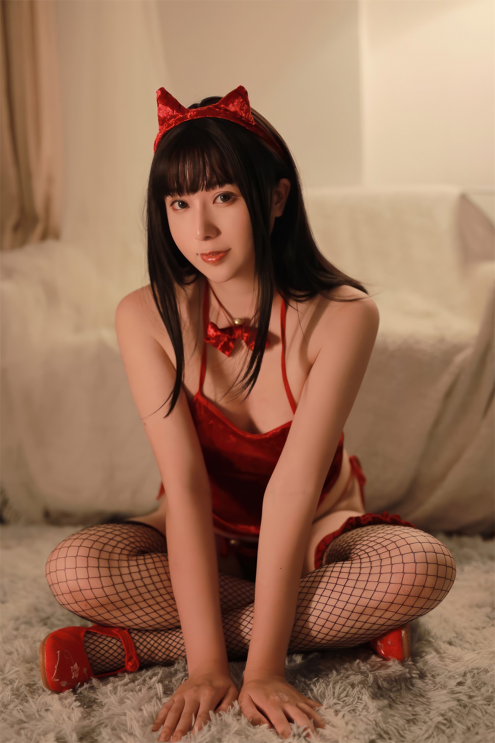 小容仔咕咕咕-赤色热情[48P] COS网红博主 预览1图