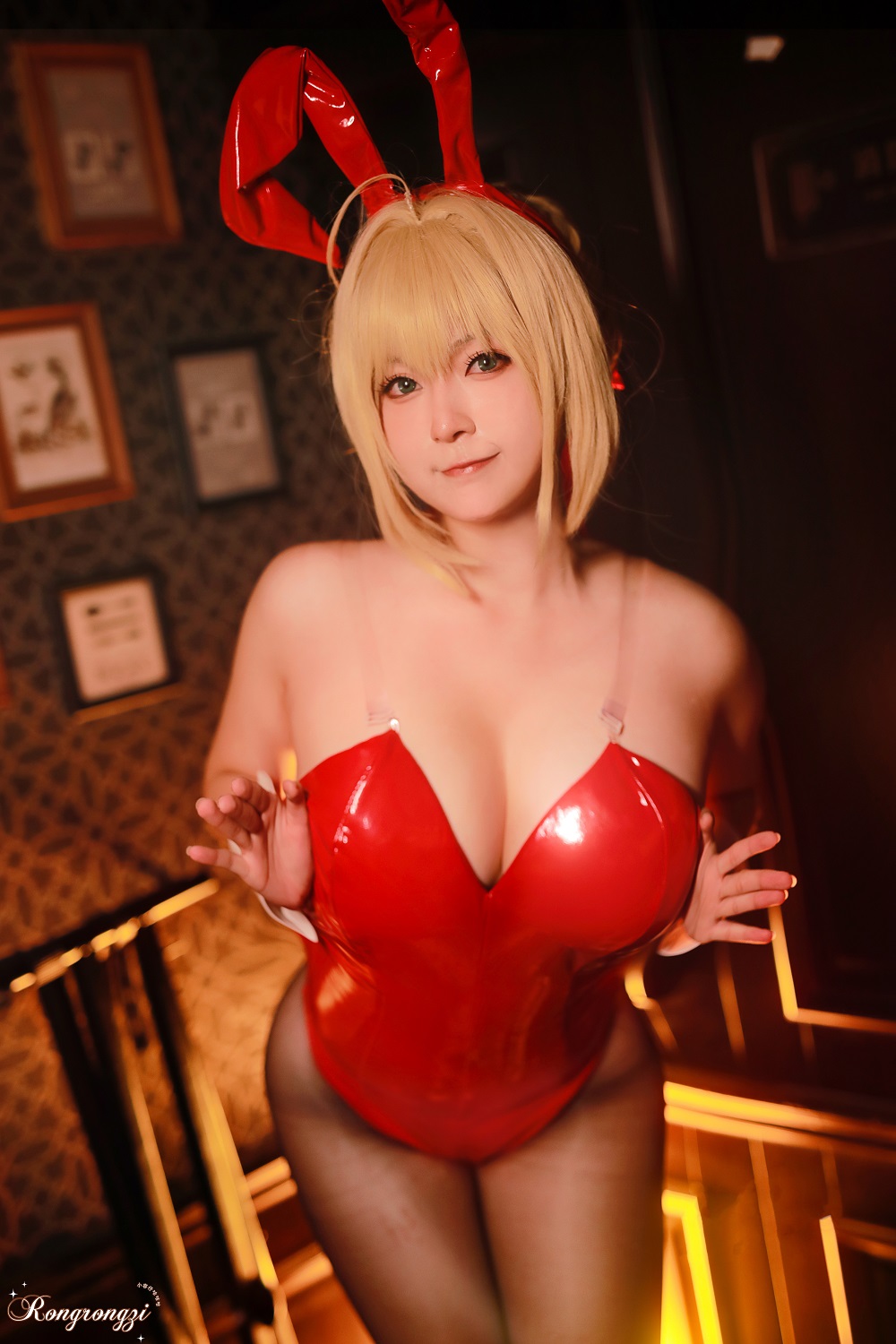 小容仔咕咕咕-FGO-尼禄兔女郎[34P] COS网红博主 预览1图