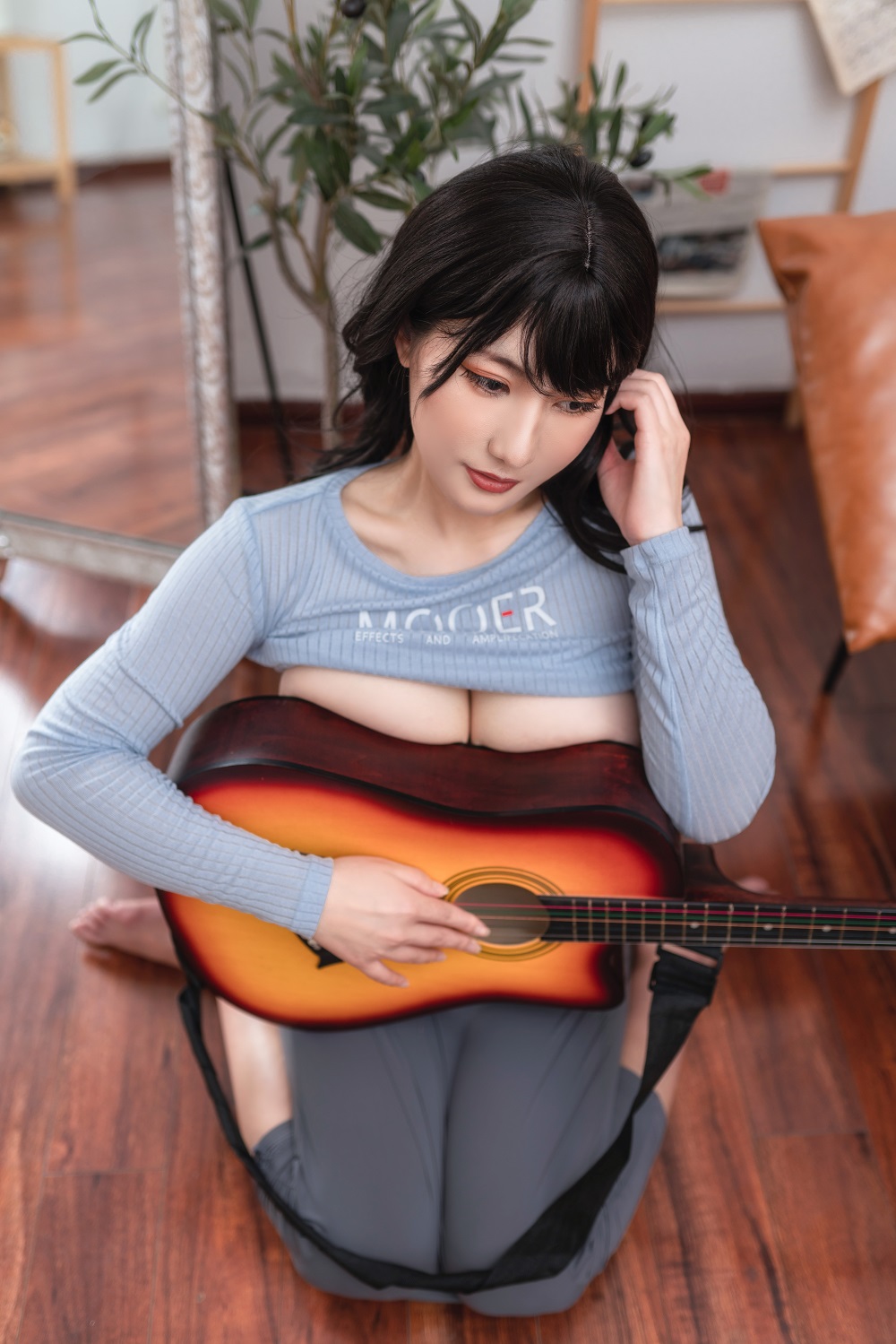 星澜想来杯珍珠奶茶-吉他妹妹[41P+1V] COS网红博主 预览2图