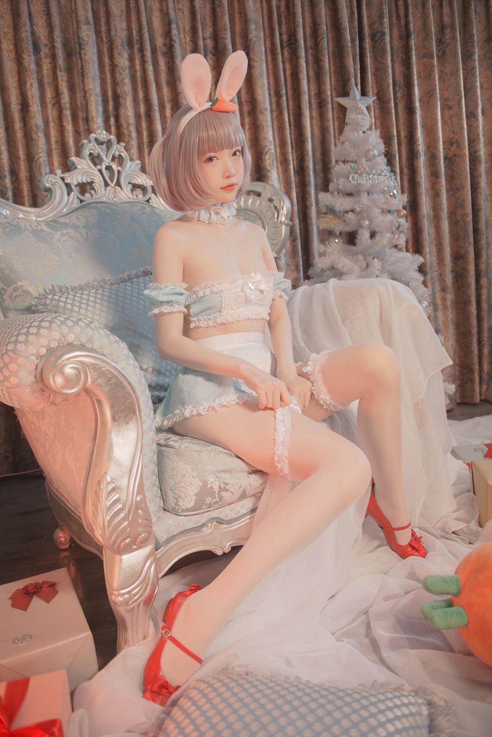 妖少youichi-雪兔[11P] COS网红博主 预览1图