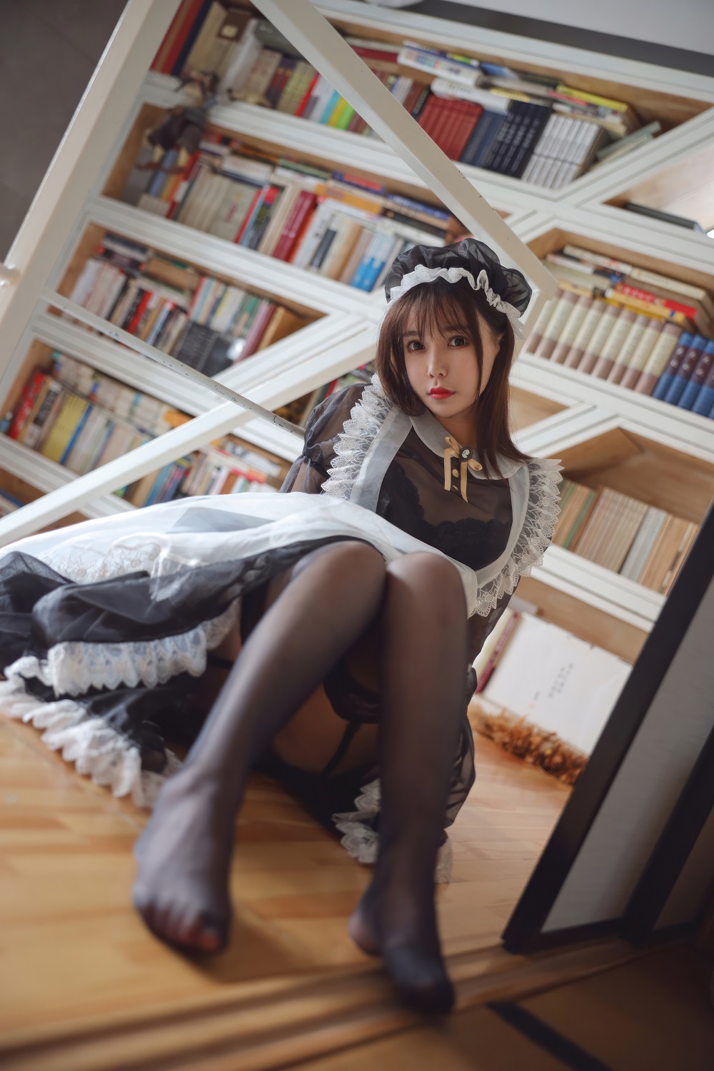 亚马逊鲶鱼-黑色透明女仆[33P] COS网红博主 预览2图