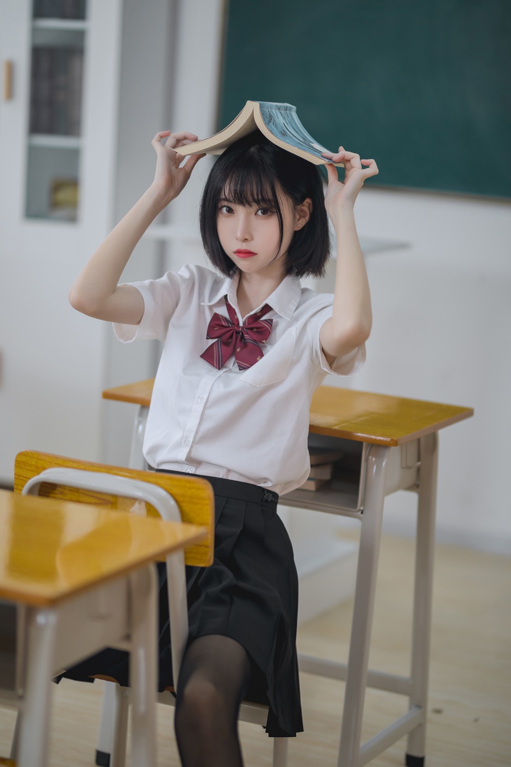 许岚LAN-教室JK黑丝[40P] COS网红博主 预览1图