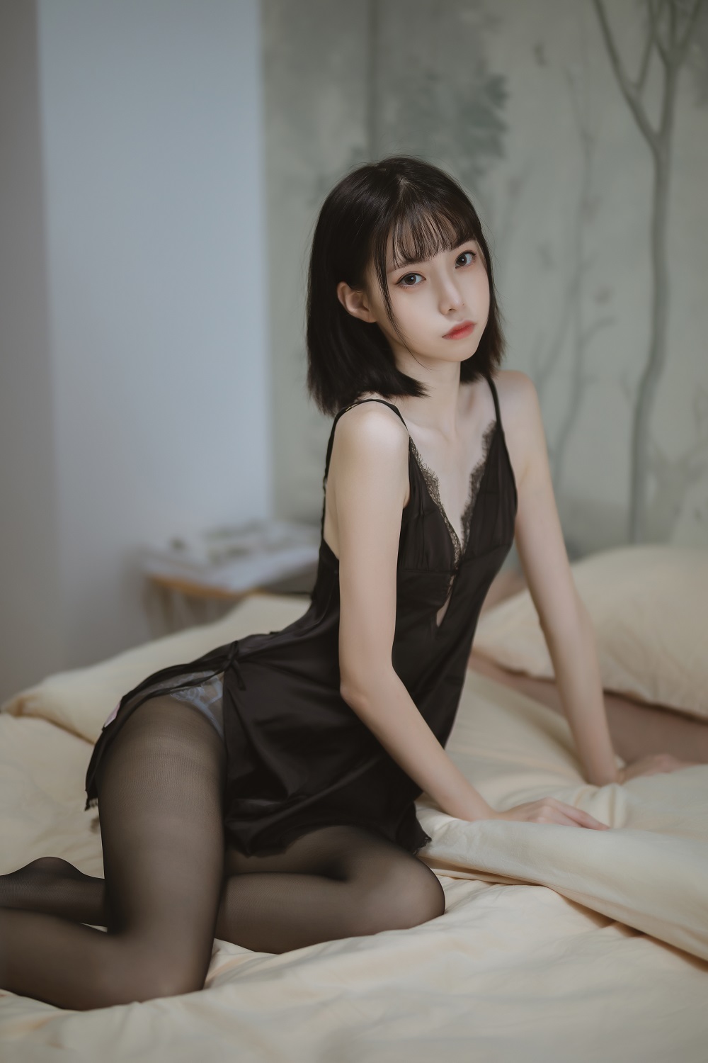 许岚LAN-黑色蕾丝睡衣[40P] COS网红博主 预览1图
