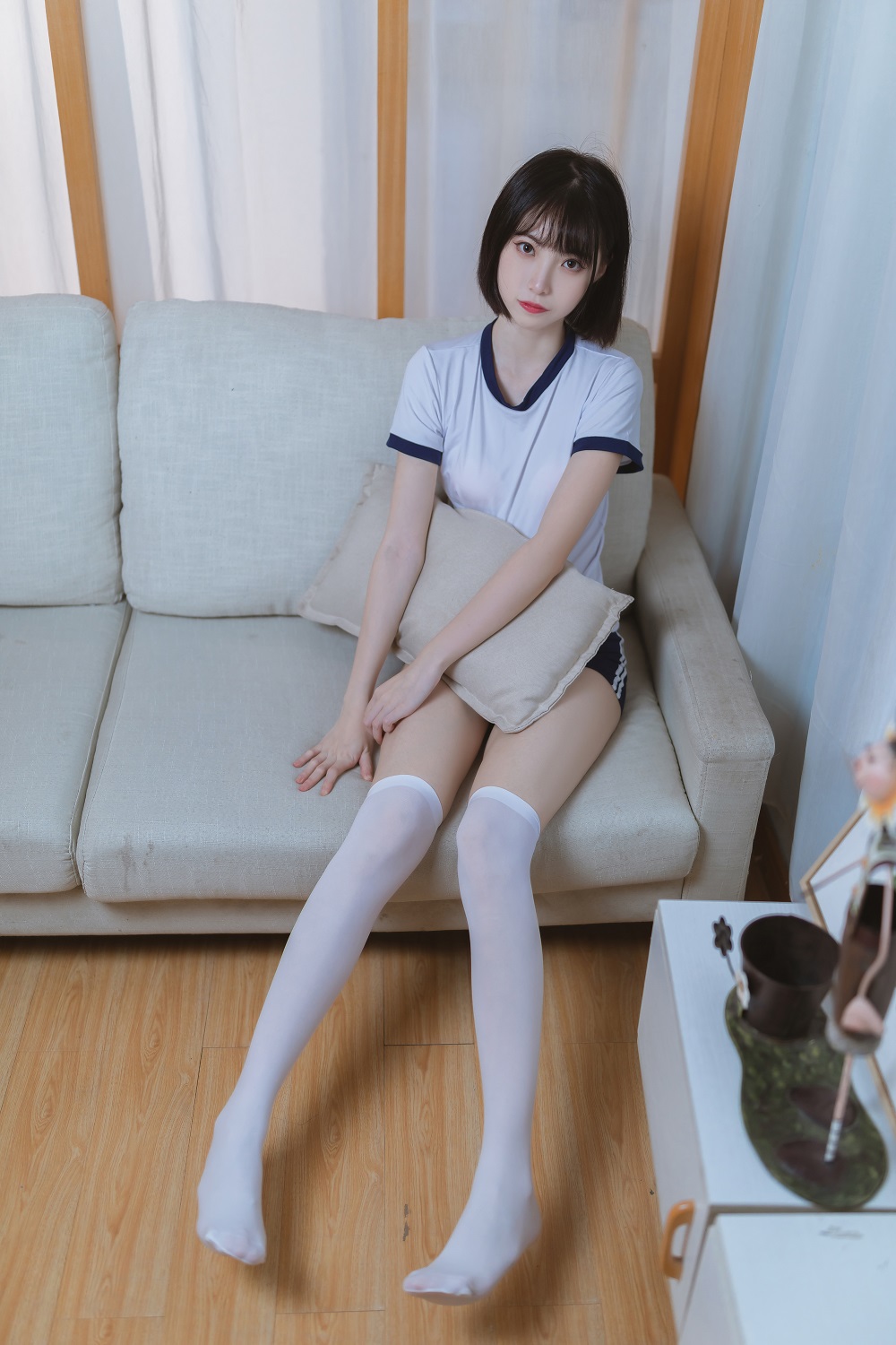 许岚LAN-放学回家[31P] COS网红博主 预览1图