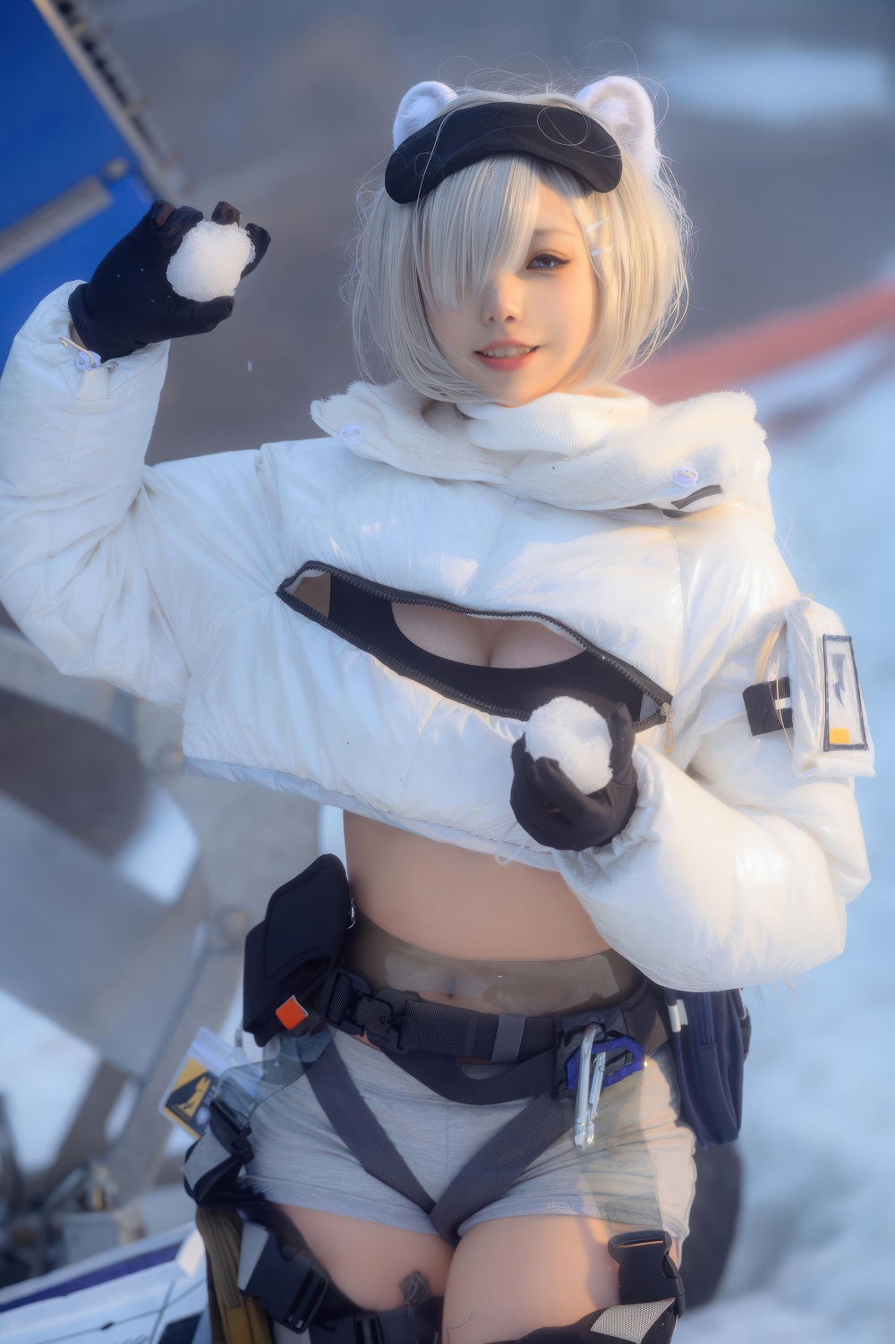 亦南南南-明日方舟-极光[15P] COS网红博主 预览2图