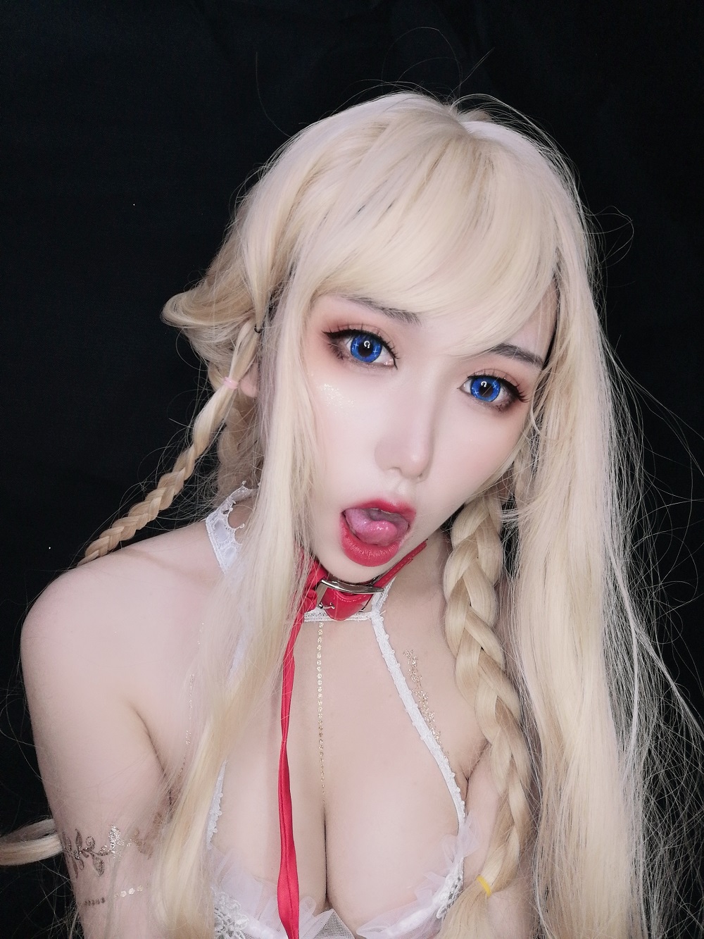 亦南南南-魔王的新娘[170P+5V] COS网红博主 预览1图