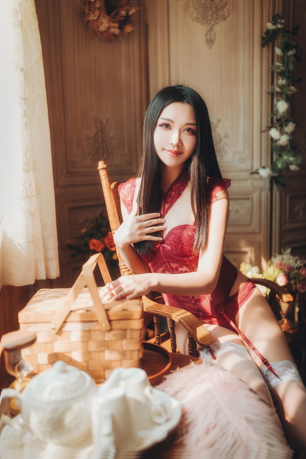 源纱希喵喵喵-晨风·红色内衣[12P] COS网红博主 预览2图