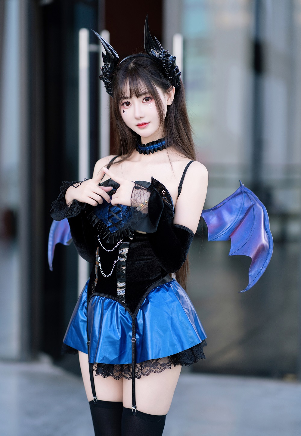 羽生三未-漫展小恶魔[12P] COS网红博主 预览1图