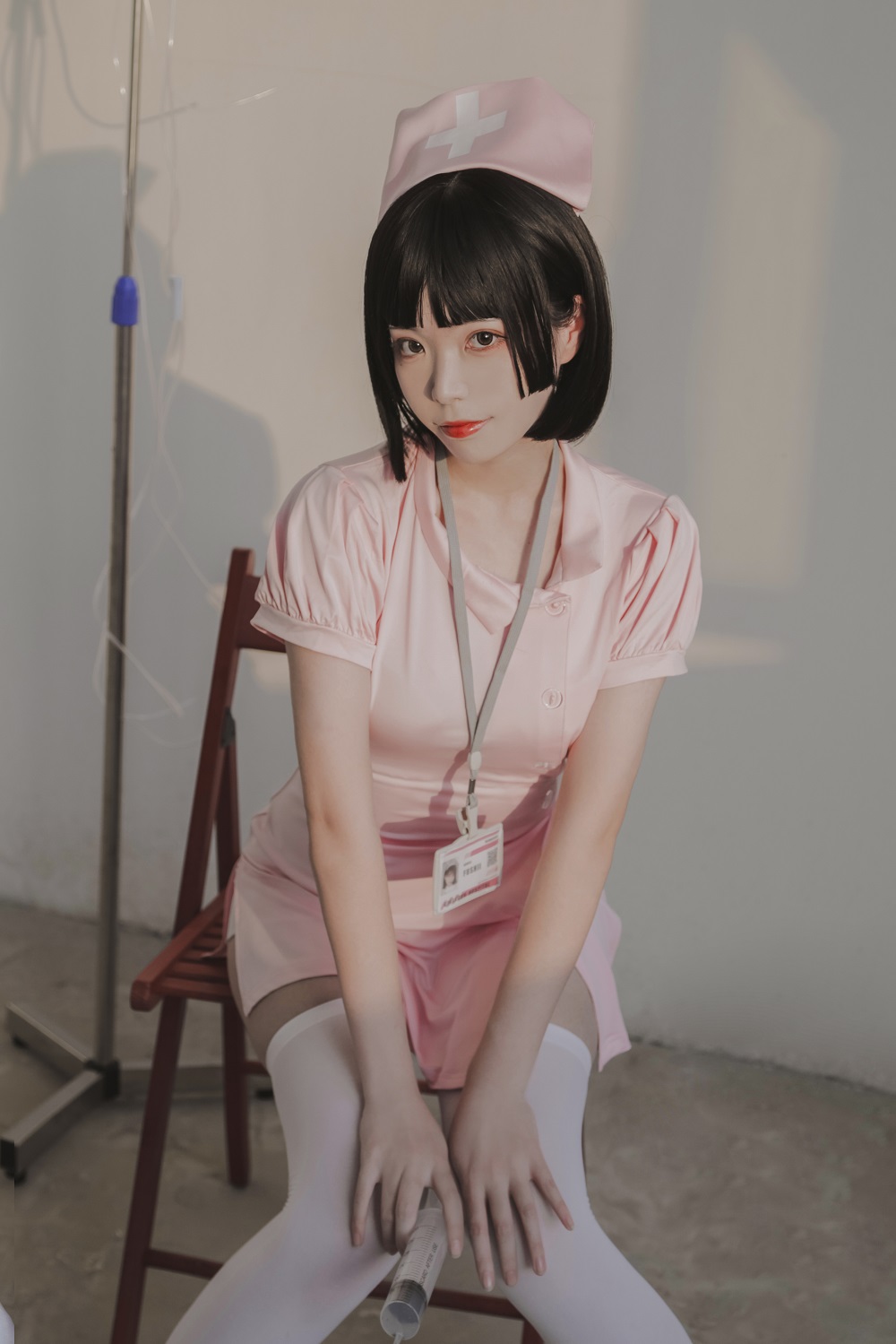 Fushii海堂-白丝护士[40P] COS网红博主 预览1图