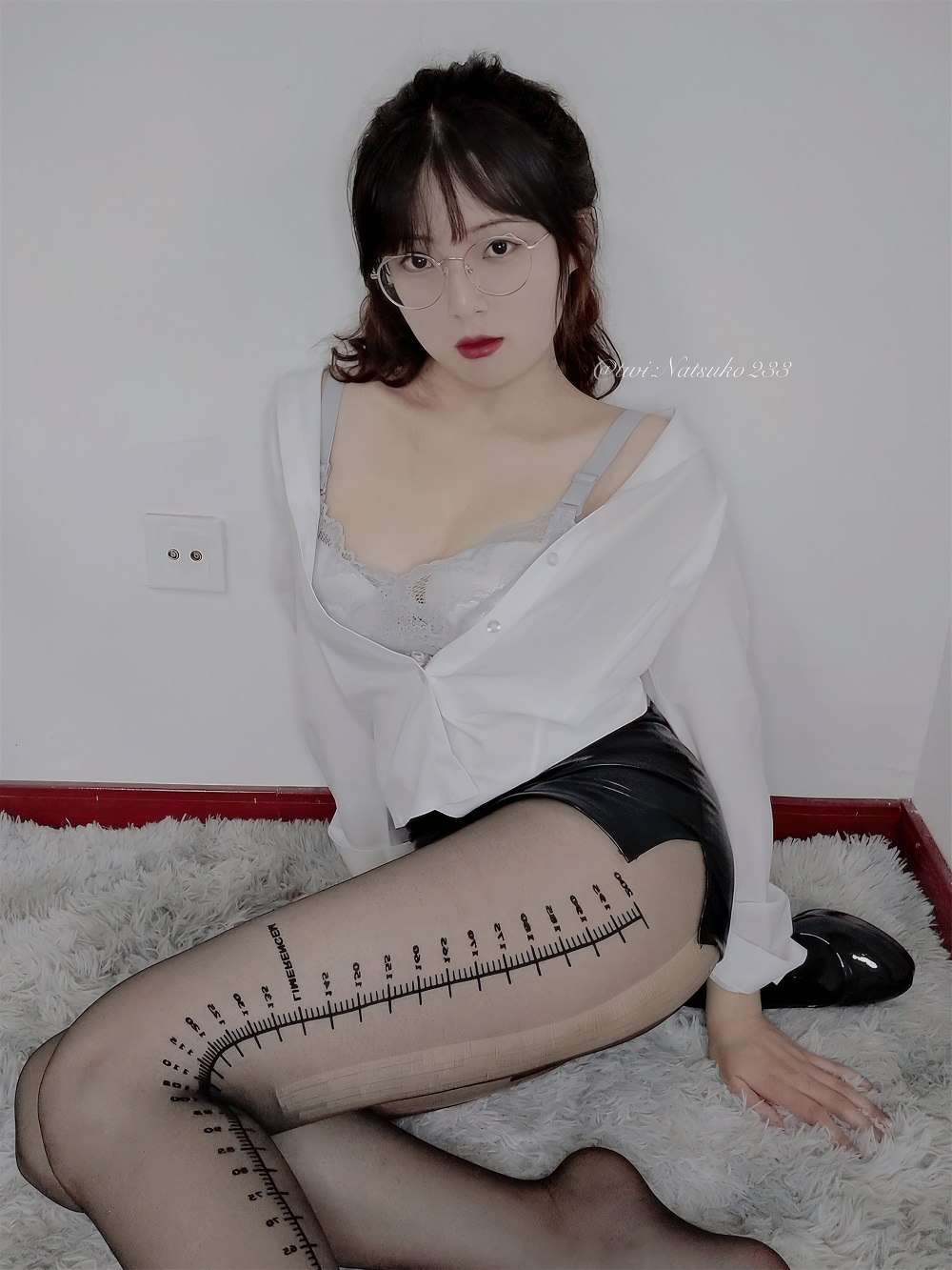 Natsuko夏夏子-刻度尺OL[42P] COS网红博主 预览2图