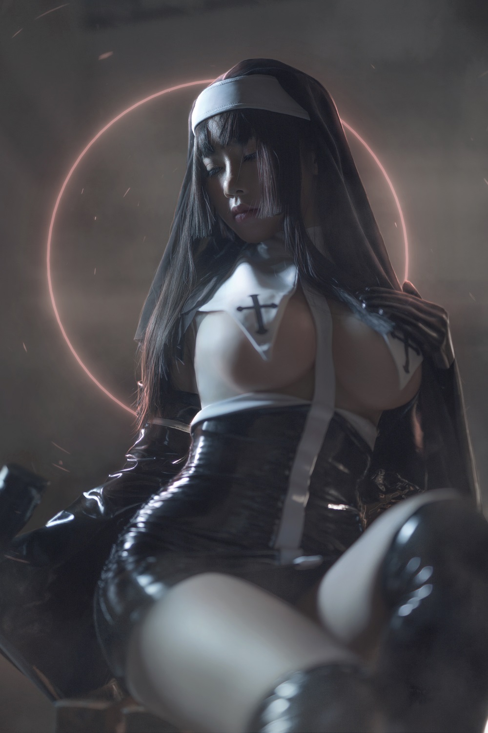 Uki雨季-修女黑胶衣[12P] COS网红博主 预览2图