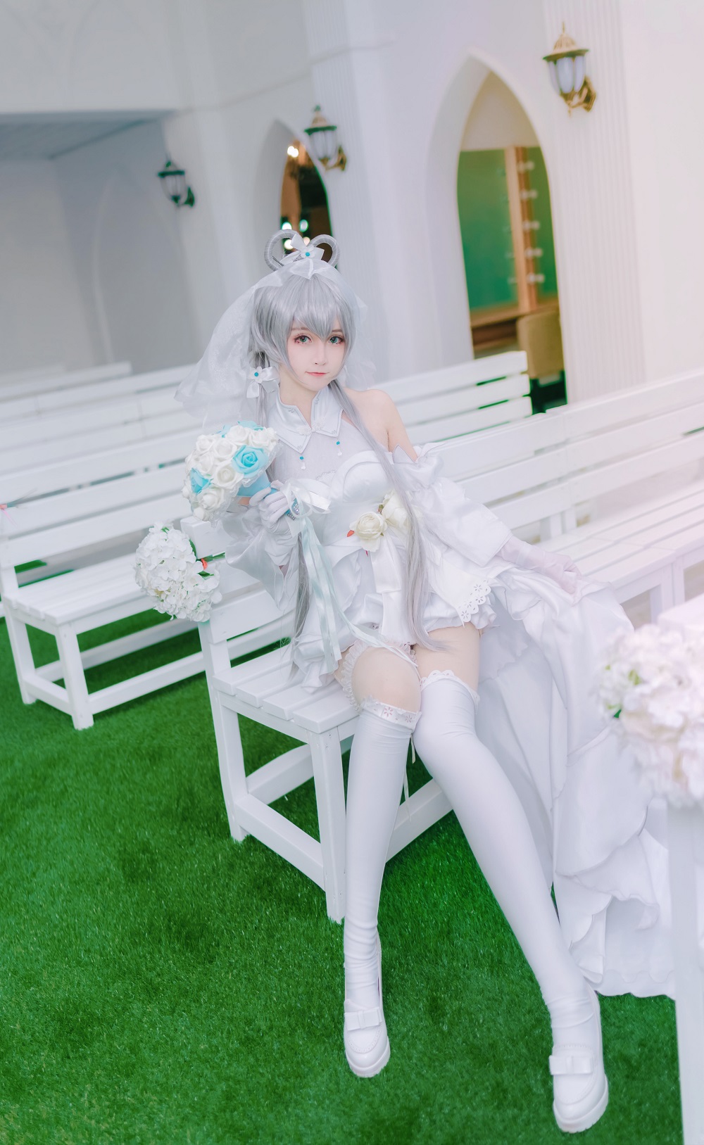 yui金鱼-洛天依婚纱[8P] COS网红博主 预览1图