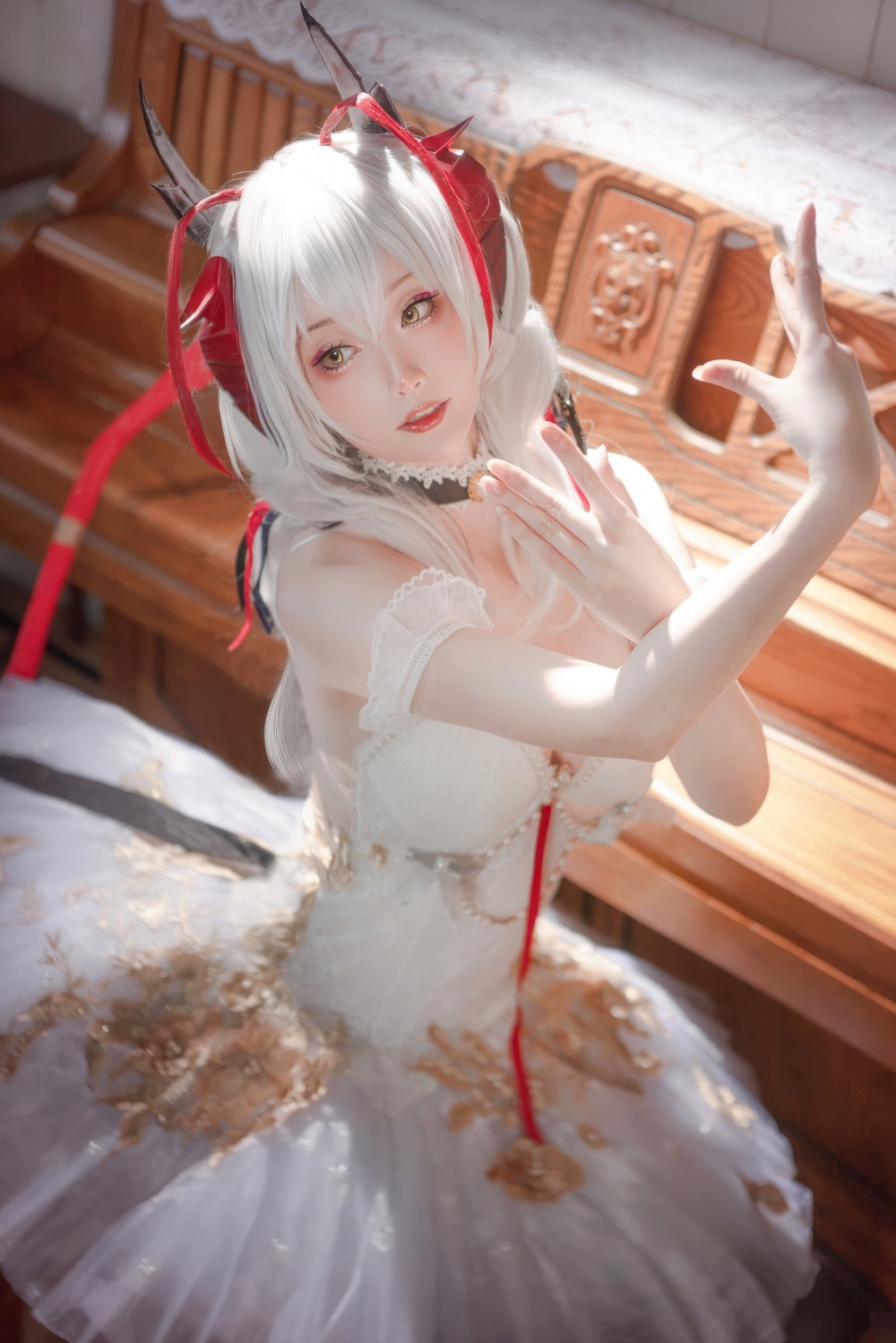 yui金鱼-明日方舟-W芭蕾[14P] COS网红博主 预览1图