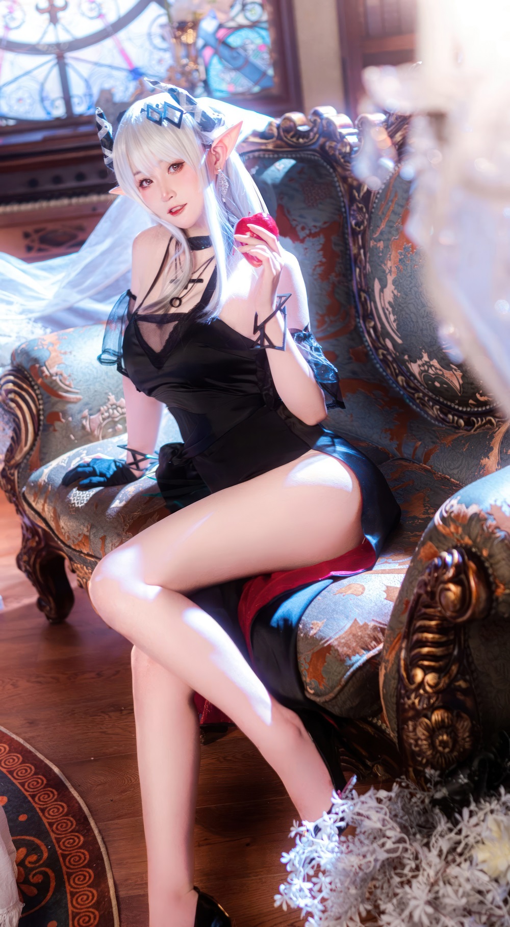 yui金鱼-明日方舟-泥岩礼服[18P] COS网红博主 预览1图