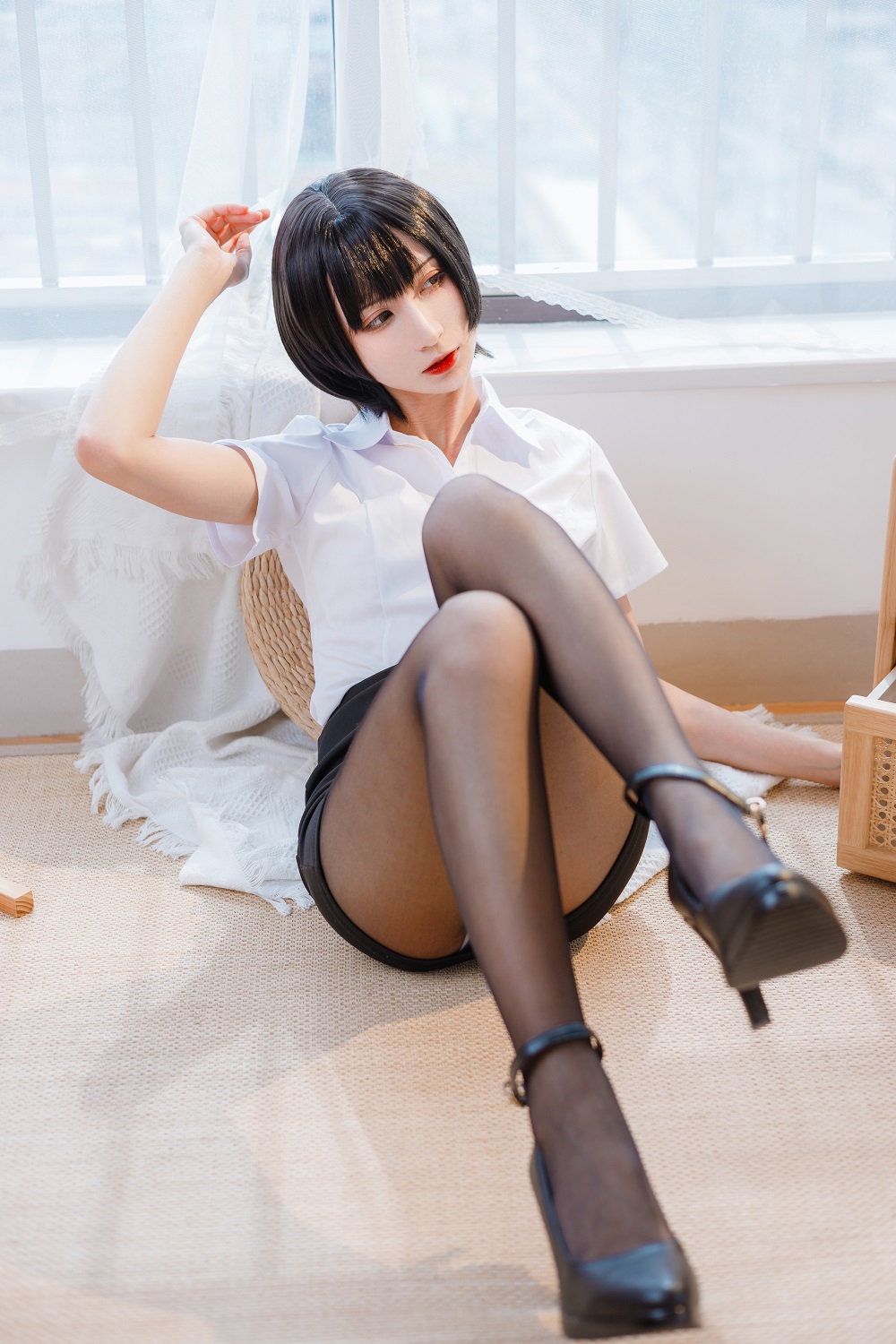 贝儿酱Miki-黑丝OL装[31P] COS网红博主 预览1图