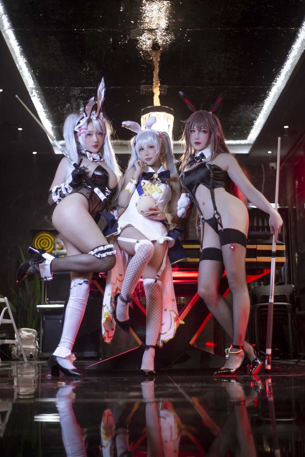 刺青Poi&隼隼子&Sakana阿鱼-海因里希&阿布鲁奇公爵&英勇荷官兔女郎[32P] COS网红博主 预览1图