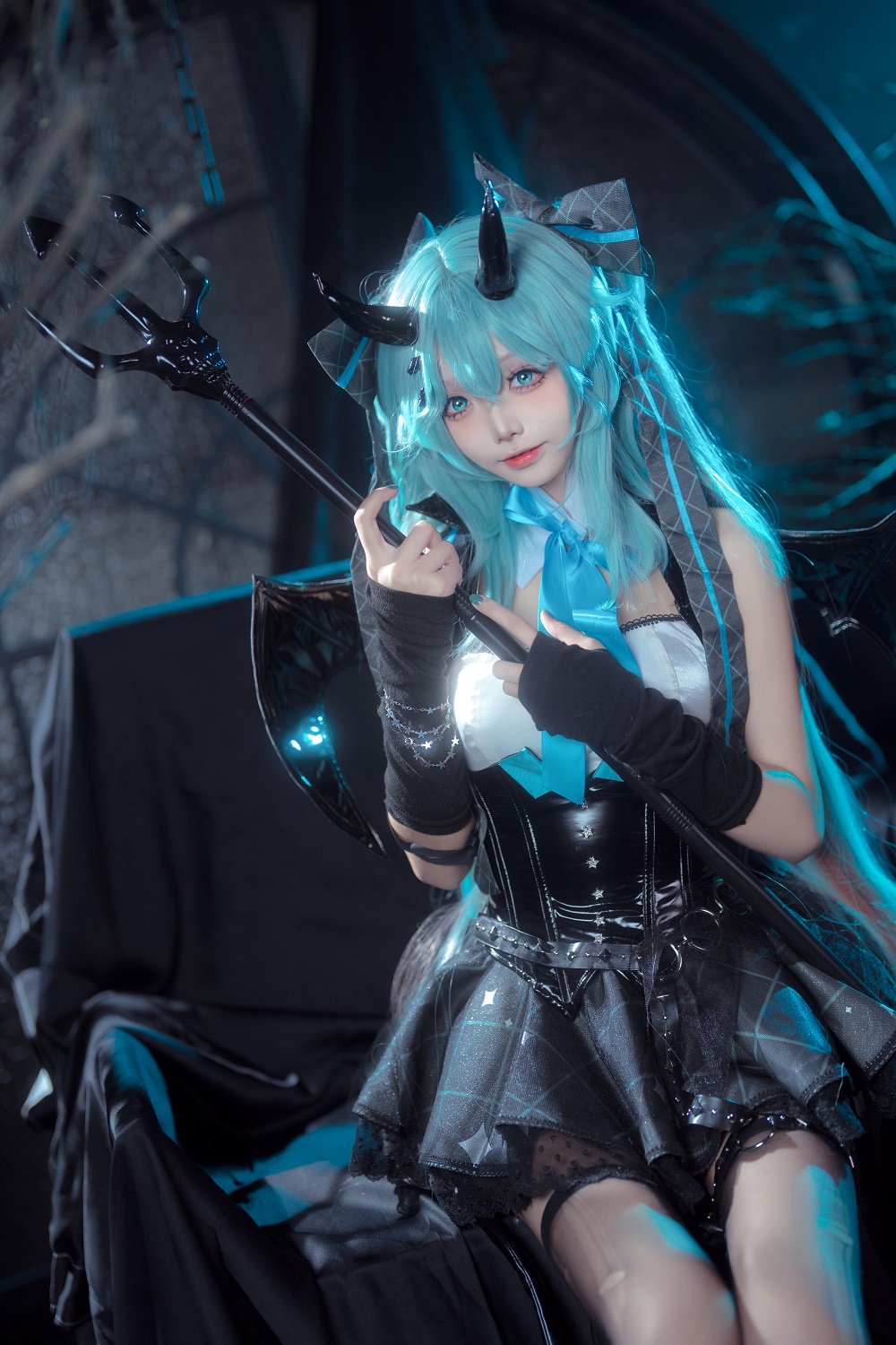 艾西Aiwest-初音未来小恶魔[26P] COS网红博主 预览1图