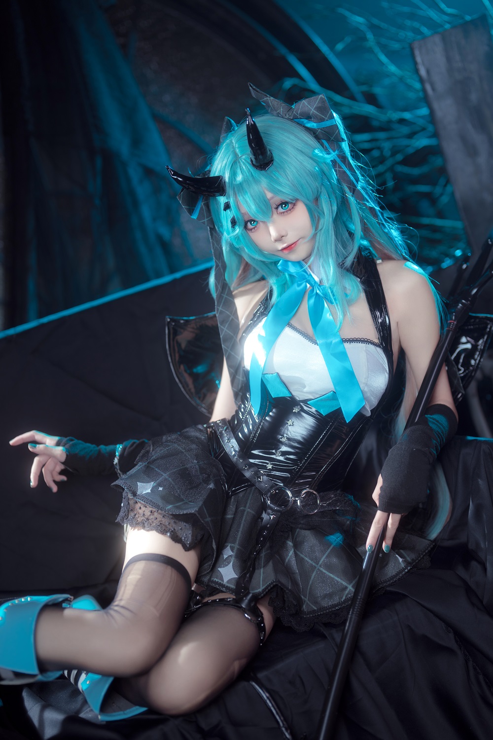 艾西Aiwest-初音未来小恶魔[26P] COS网红博主 预览2图
