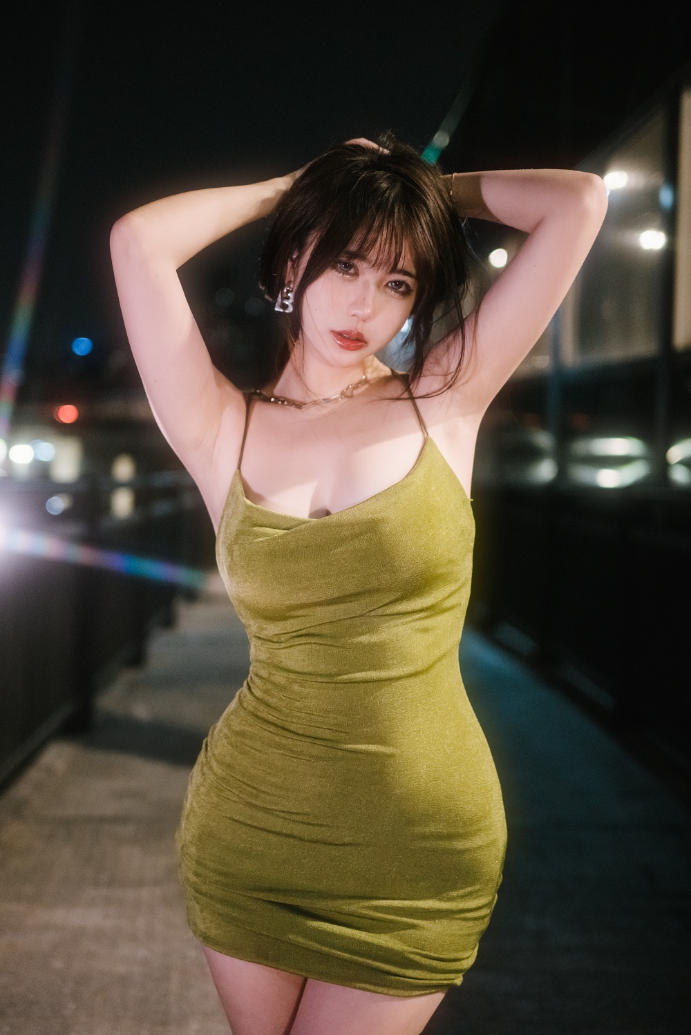Tina很妖孽呀-绿色连衣裙[35P] COS网红博主 预览1图