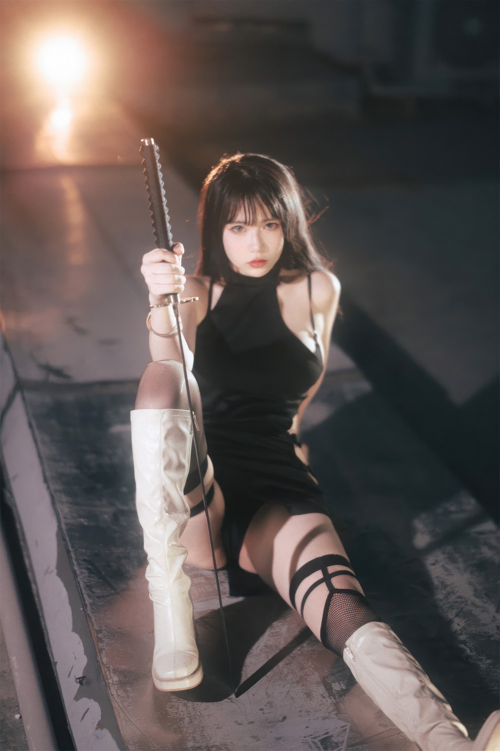 Tina很妖孽呀-战斗服旗袍[32P] COS网红博主 预览1图