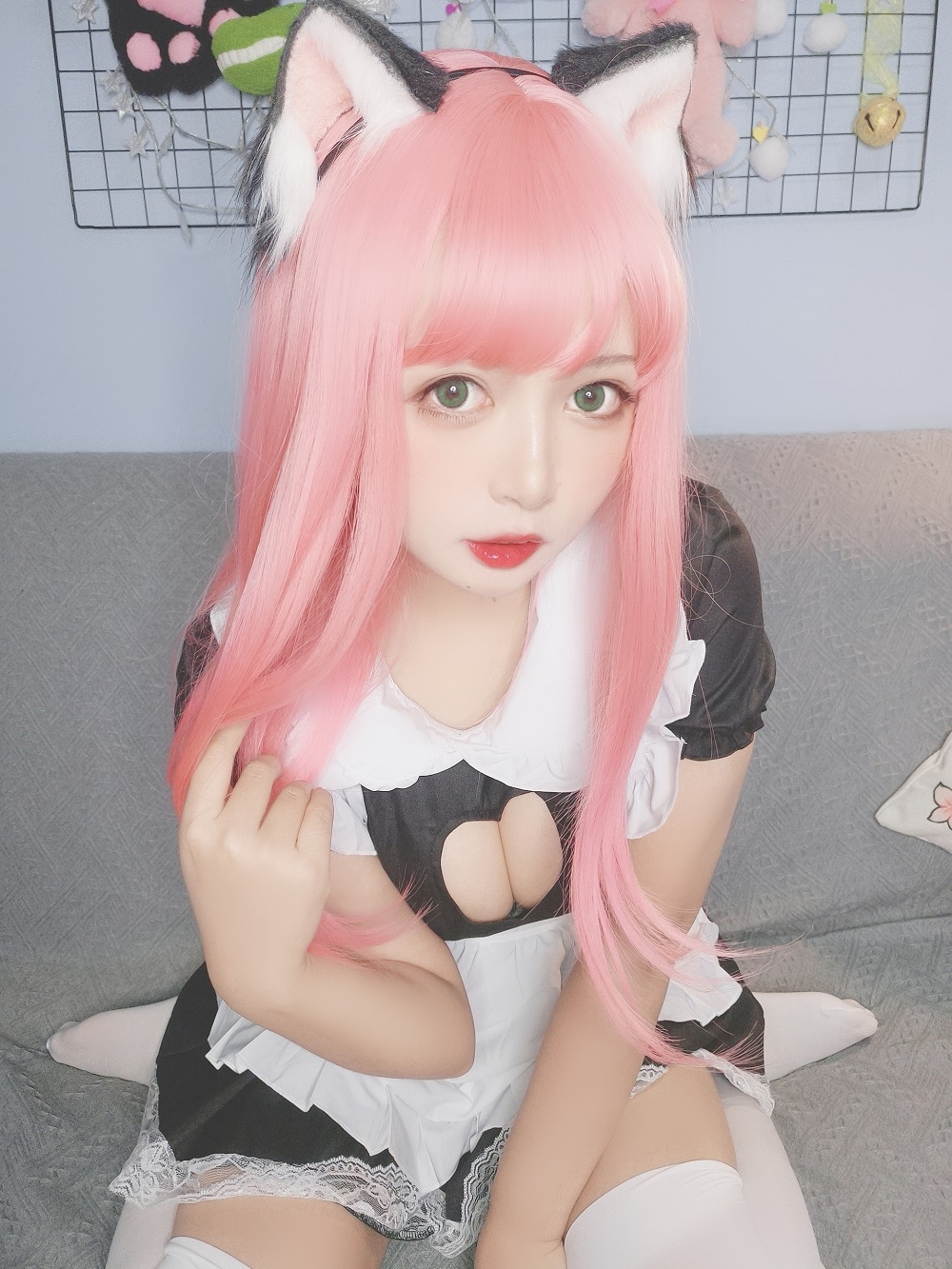 黑猫猫-猫女仆自拍[13P] COS网红博主 预览1图