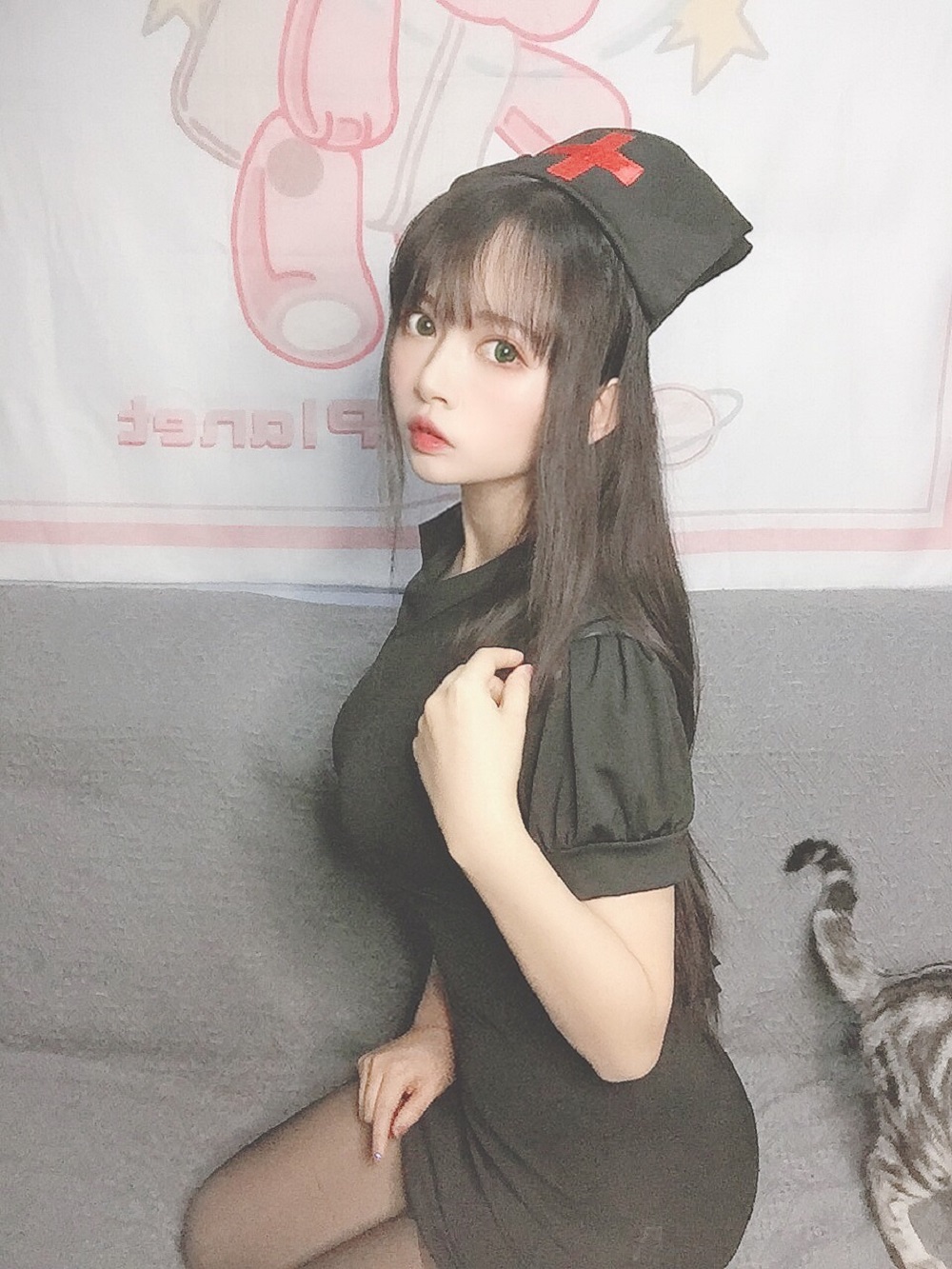 黑猫猫-护士喵自拍[19P] COS网红博主 预览1图