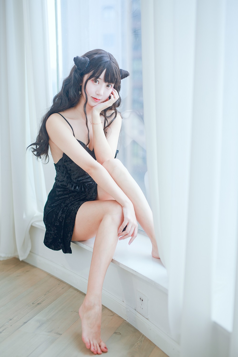 黑川-小恶魔黑裙子[31P] COS网红博主 预览2图