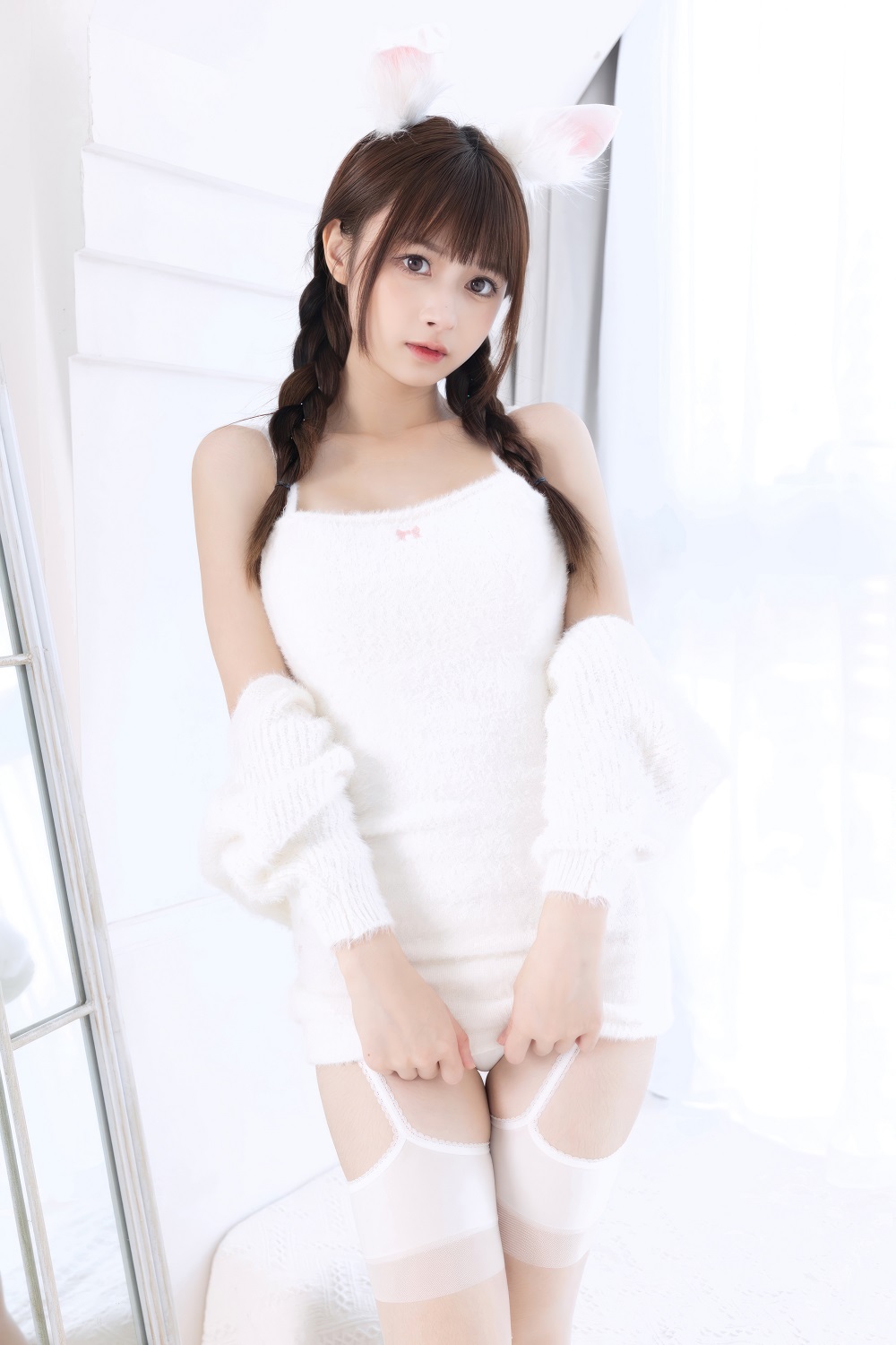 河豚抚子-牛奶兔[27P] COS网红博主 预览1图