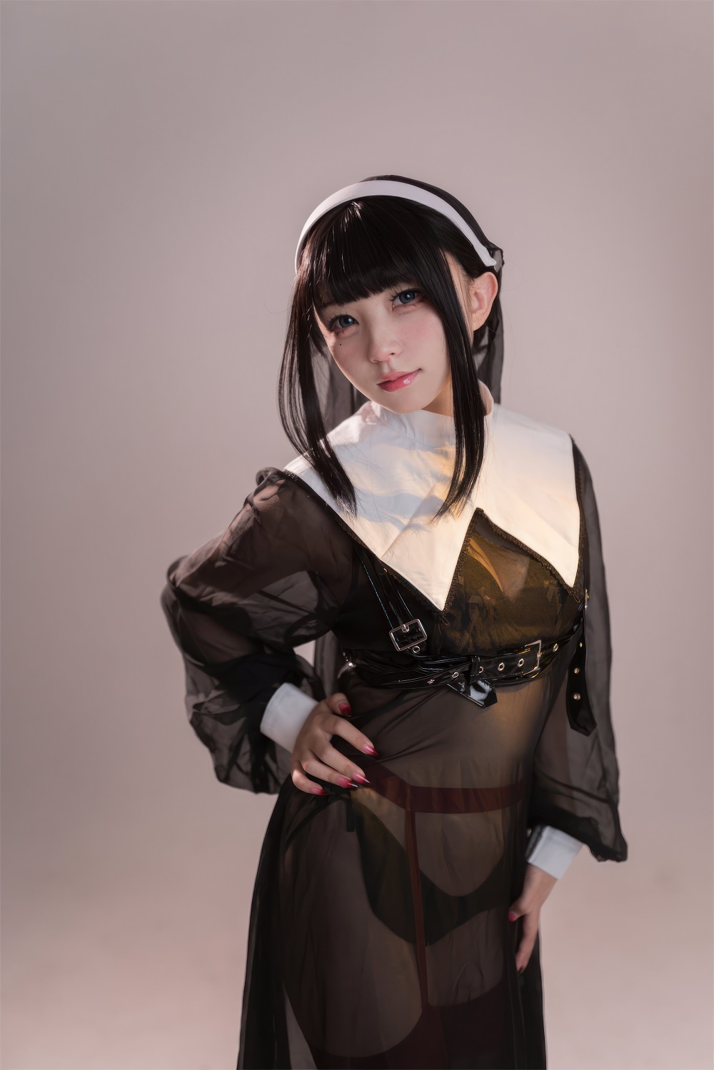 花铃-透明修女[64P] COS网红博主 预览2图