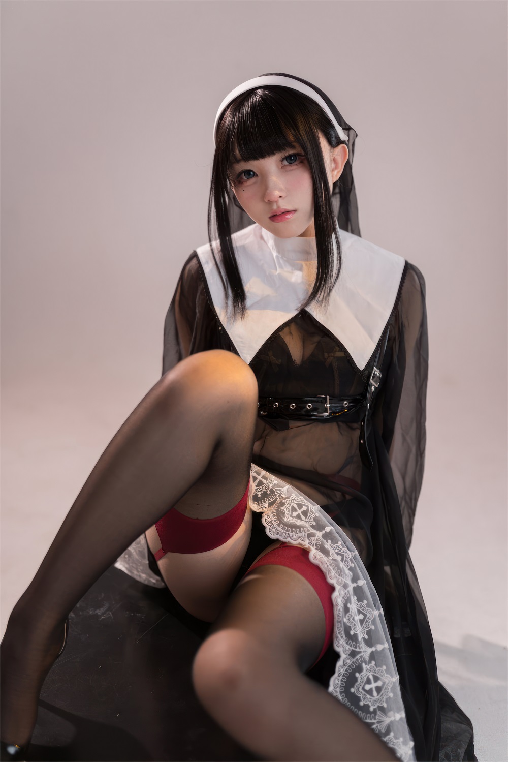 花铃-透明修女[64P] COS网红博主 预览1图