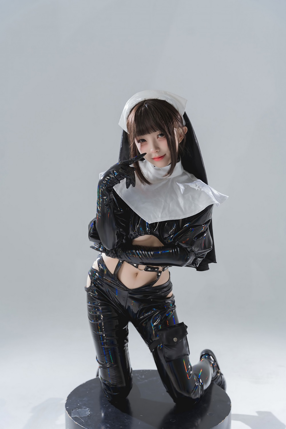 花铃-漆皮修女[38P] COS网红博主 预览2图