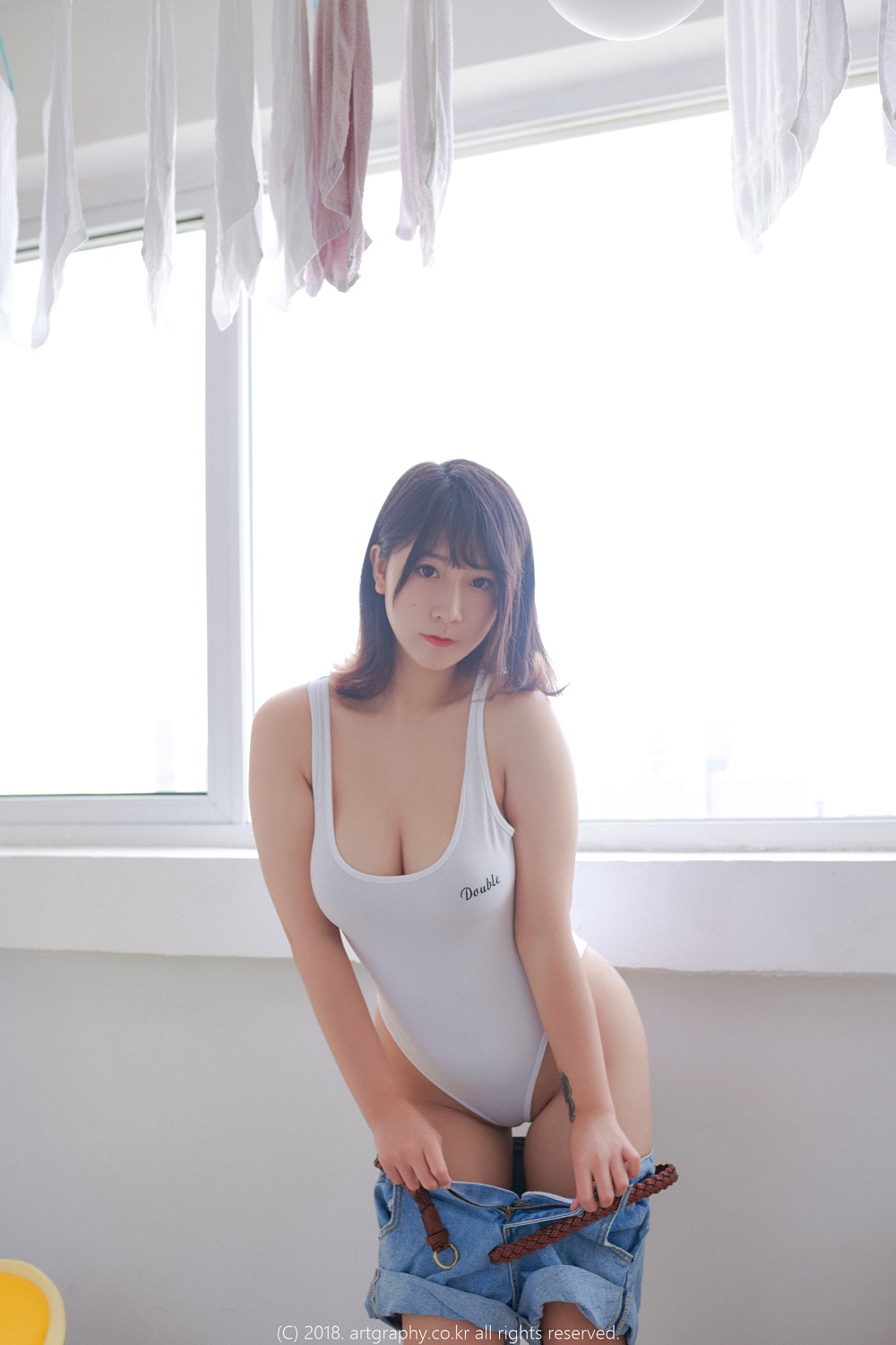 猫九酱Sakura-白色连体死库水[34P] COS网红博主 预览2图