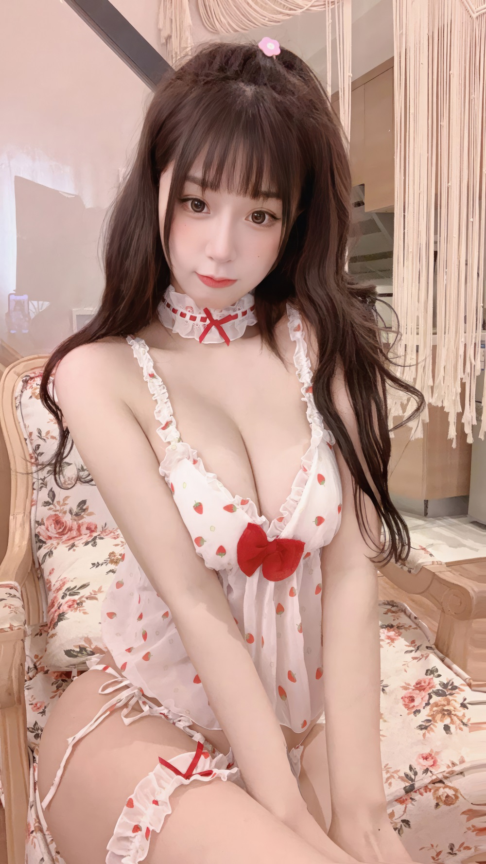 猫九酱Sakura-草莓内衣[24P] COS网红博主 预览2图