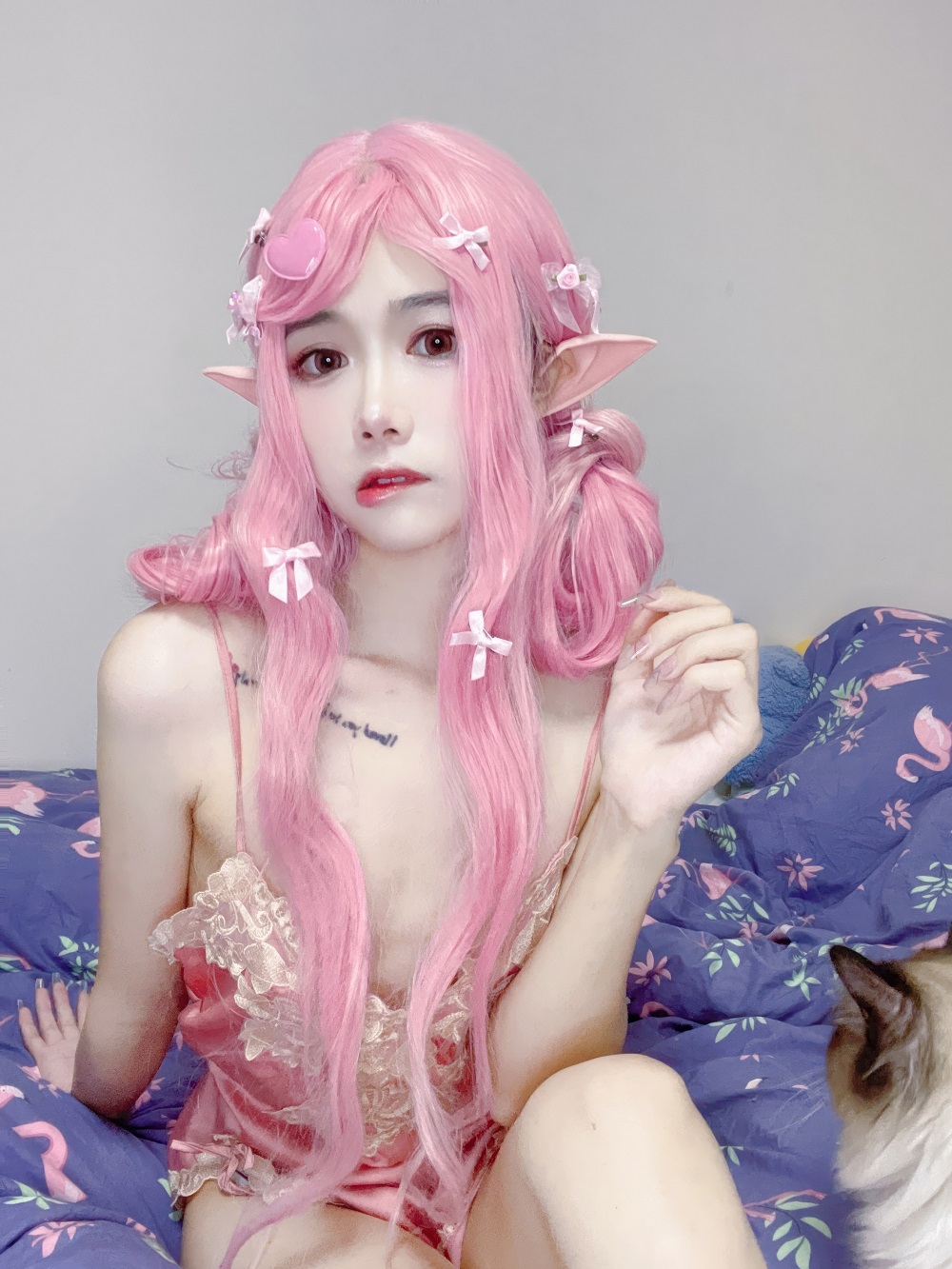 请叫我若生-粉色精灵[32P] COS网红博主 预览2图