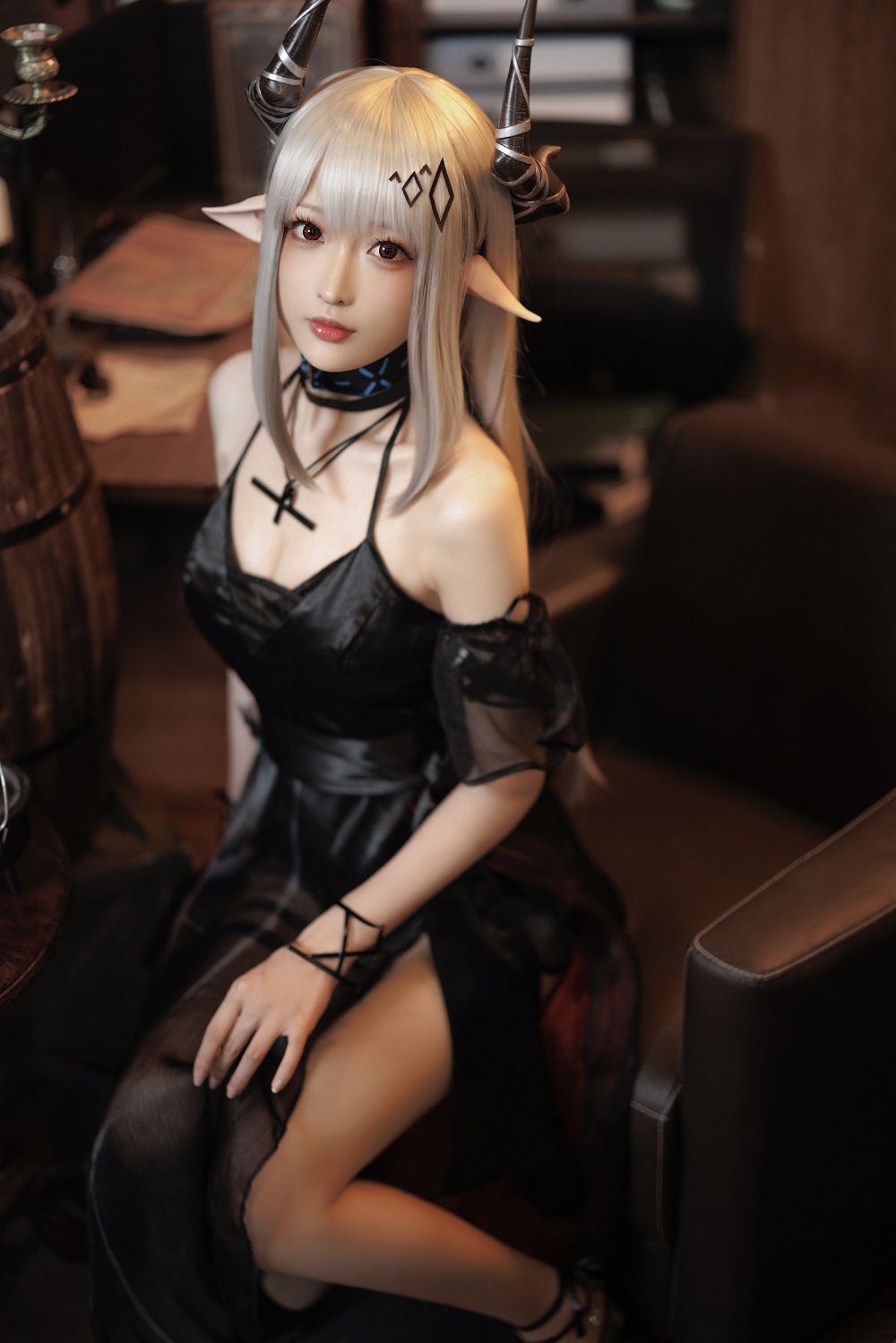 南宫-明日方舟-泥岩礼服[21P] COS网红博主 预览1图